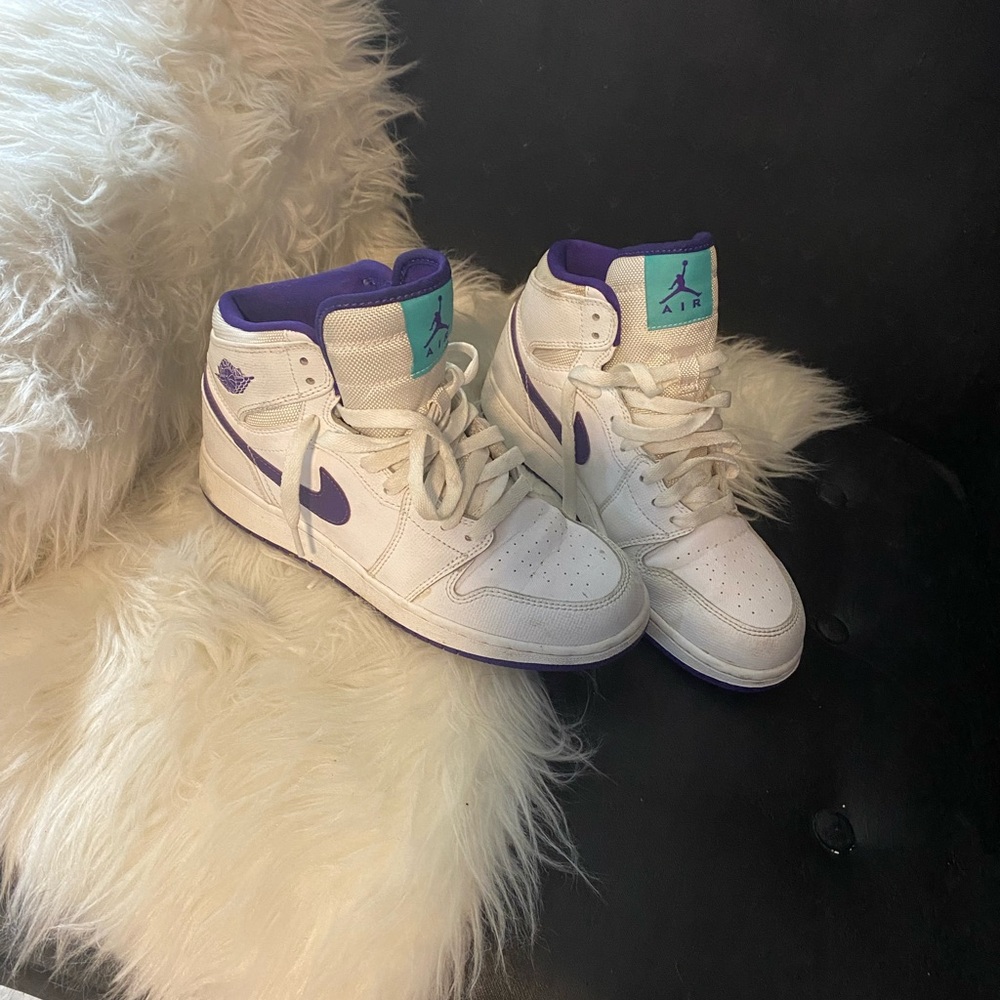 Nike High-Top Sneakers - White and Purple
